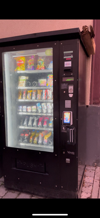 Foto von Succaro - Besser. Günstiger. Succaro 24/7 Kiosk. Snacks, Drinks - Immer für dich da 4